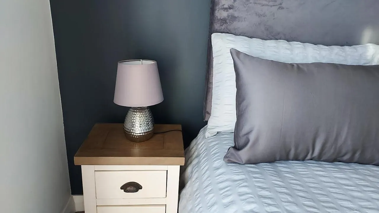 Modern And Stylish Apartment In City Centre Belfast United Kingdom