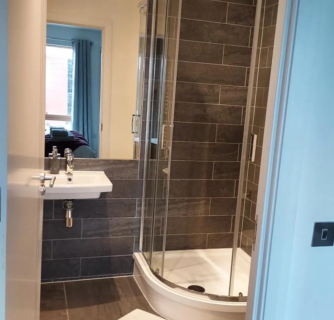 Modern And Stylish Apartment In City Centre Belfast